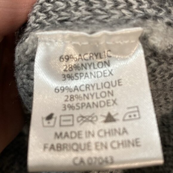 Belldini Gray Plaid Crew Neck Sweater size Small - Picture 12 of 14